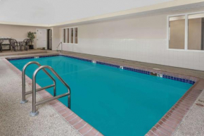 Days Inn by Wyndham near Kansas Speedway